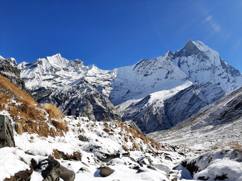 From right to left: Machhapuchhre aka Fishtail (6997 M) and Ghandhavra Chuli (6248 M)